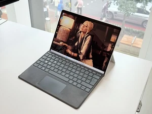 *HIGH SPEC* Microsoft Surface Pro 8 - i7 - 16GB - 256GB - Picture 1 of 13