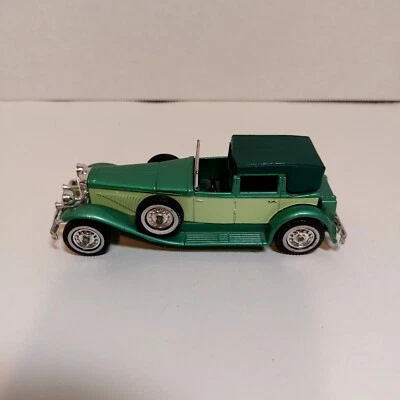 Matchbox Models of Yesteryear Y-4 1930 Model J Duesenberg Town Car 1976 green - Image 1 of 4