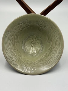Antique Chinese Longquan Carved Celadon Phoenix Flower Glazed Porcelain Bowl 7'' - Picture 1 of 7