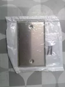 Leviton 84014-40 Piastra da parete vuota in acciaio inox 1 banda **Spedizione gratuita** - Foto 1 di 2