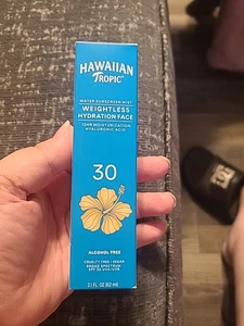 Hawaiian Tropic Weightless Hydration SPF 30 Water Sunscreen Mist Face 2.1oz  104 - Picture 1 of 5