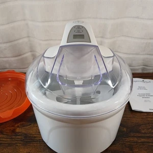 Pampered Chef Electric Ice Cream Maker Compact 1 qt. Model 1534 White WORKS - Picture 1 of 19