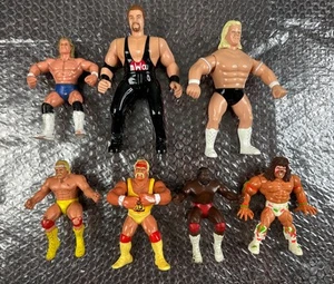 Vintage Wrestling Figures Lot of 7 (Hogan, Ultimate Warrior, Junkyard, Luger) - Picture 1 of 16