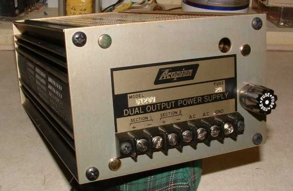 Acopian Gold Box DC Power supply 512D9 - Image 1 of 1