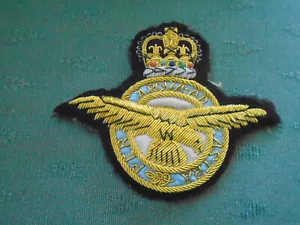 ROYAL AIR FORCE RAF - BULLION BLAZER UNIFORM CLOTH BADGE - Picture 1 of 2