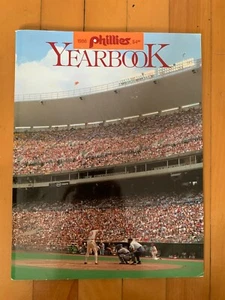 1986 Philadelphia Phillies Yearbook - Rare & Vintage MLB Souvenir ! - Picture 1 of 2