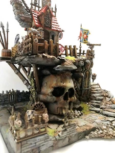 NEW! WARHAMMER SIGMAR SCENERY-TERRAIN "SKULL HAUSE OF MORDHEIM CITY" PAINTED - Imagen 1 de 1