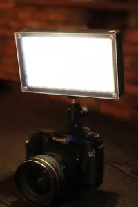 LED312A Daylight 5600K Light on camera DSLR Photo Video Interview - Picture 1 of 6