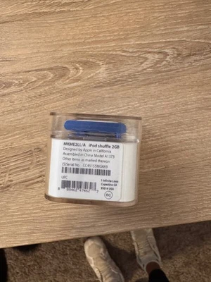 ipod shuffle 4th generation new - Image 1 of 3