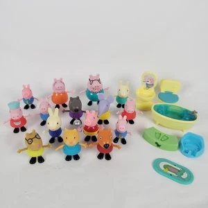 Peppa Pig Figuren Konvolut mit George Töpfchentraining Sitz Toilette Badewanne - Bild 1 von 6