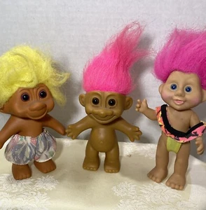 3 Troll Dolls Mixed Group 92 Applause 91 TNT Russ Vintage Trolls Dress Up Play - Picture 1 of 5