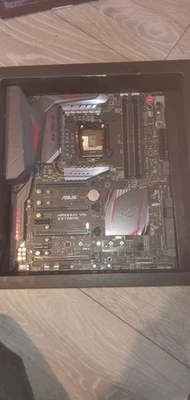 Asus Rog Maximus Viii Extreme - Image 1 of 4
