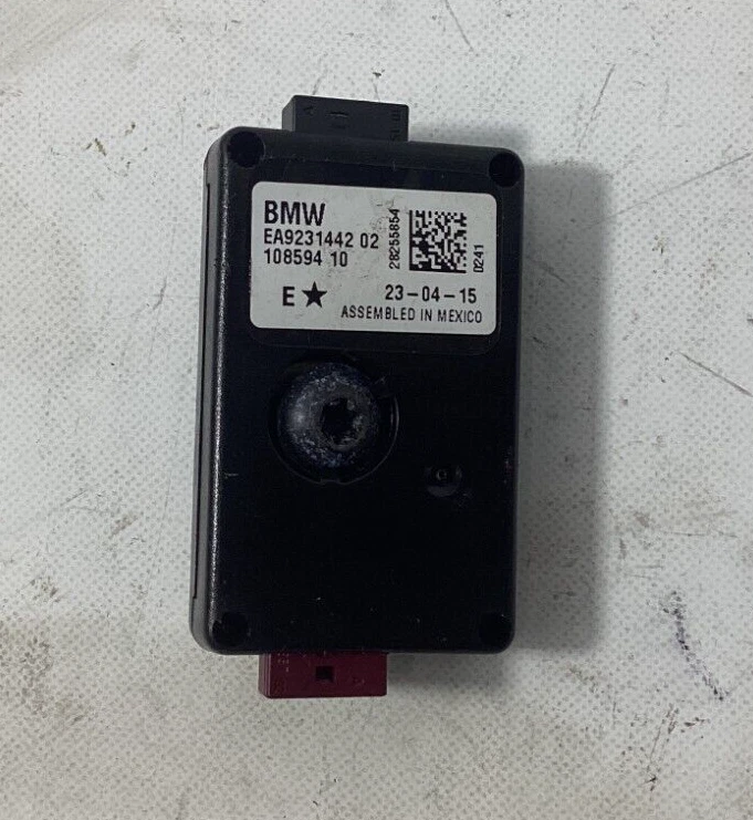 BMW M4 328I 2014-2016 AMPLIFICADOR DE ANTENA FILTRO DE SUPRESIÓN MÓDULO DE CONTROL FABRICANTE DE EQUIPOS ORIGINALES. Foto 1 de 4