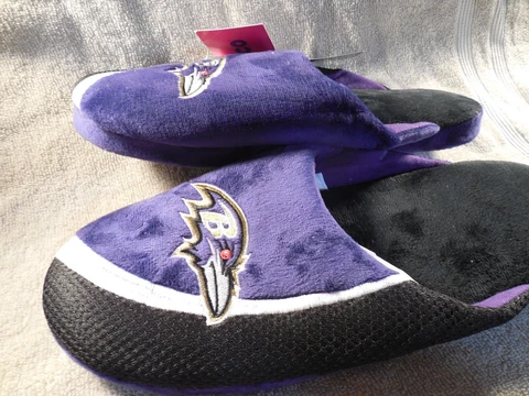 Baltimore Ravens NFL striped plush slippers slip on mens size 11-12   foco NWT Cover
