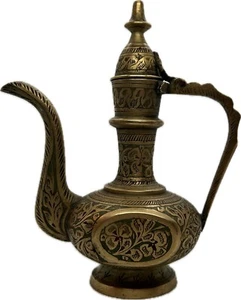 Antique Brass Dallah Coffee Tea Pot - Decorative, Hand Etched In India - Picture 1 of 9