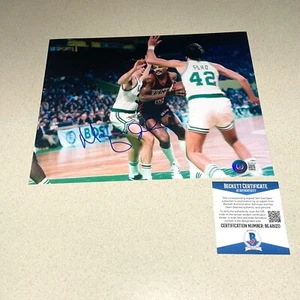 MARQUES JOHNSON autographed signed 8X10 MILWAUKEE BUCKS BECKETT BAS COA BE48120 - Picture 1 of 1