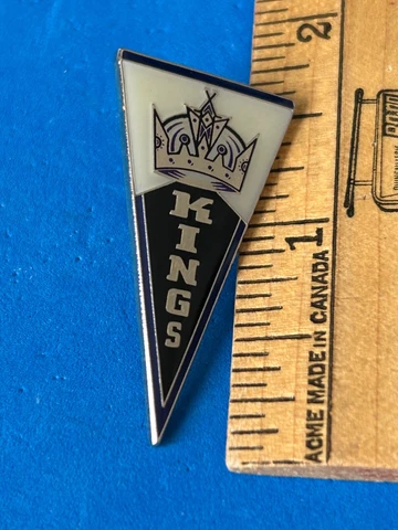 NHL Hockey Los Angeles Kings Pennant JF Sports Lapel Pin Cover