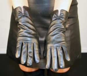 Nuevos guantes de cuero de cordero negro con pajarita de cuero - Imagen 1 de 4