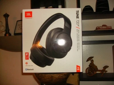 JBL Tune 720BT Over-Ear Wireless Bluetooth Headphones (Black) BRAND NEW - Image 1 of 4