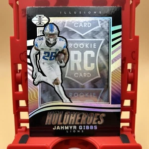 2023 Panini Illusions #15 Jahmyr Gibbs HoloHeroes Rookie - Picture 1 of 2