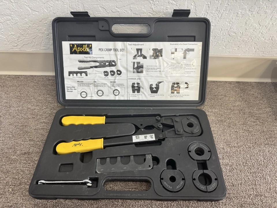 Juego de herramientas de prensado Apollo Pex con mordazas intercambiables y estuche Foto 1 de 4