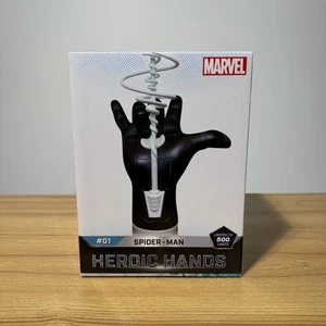Marvel Spider-Man Heroic Hands Black Kostüm Statue - NEU - Bild 1 von 6