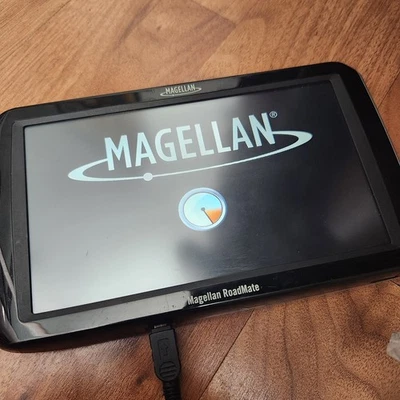 Magellan RoadMate 9020T-LM 7" GPS Navigator Device ONLY. READ before Buying - Image 1 of 4