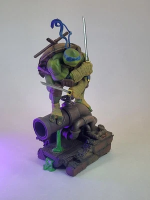 IRON STUDIOS Teenage Mutant Ninja Turtles Leonardo 1/10 Tenth Scale Statue - Image 1 of 4