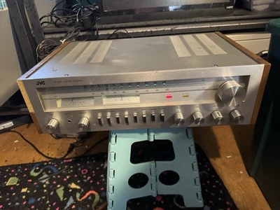 Vintage JVC JR-S81W Stereo Receiver 35 Watts/Channel - Image 1 of 4