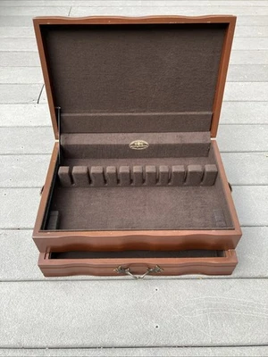 Vintage Reed & Barton Silversmiths Mahogany Silverware Chest Box w/ Drawer Nice! - Image 1 of 4