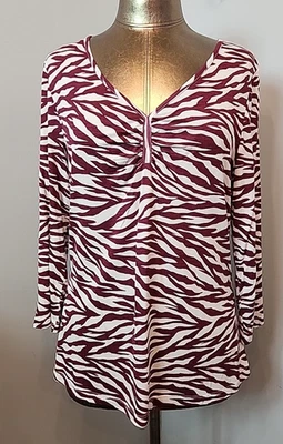 NWOT Lee Red & White Animal Print Shirt Womens Size L Chest 36 V-Neck 224-35713 - Image 1 of 4
