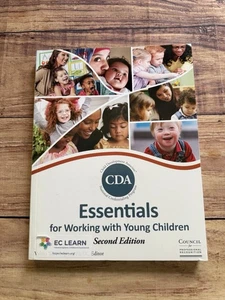 CDA Essentials for Working with Young Children Second Edition Preowned Good Cond - Imagen 1 de 5