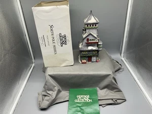 Vintage 1992 Department 56 North Pole Series Post Office Heritage Village 5623-5 - Picture 1 of 10