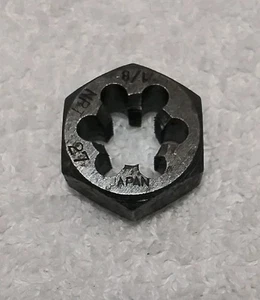 1/8" -27 NPT 7/8""HEX PIPE DIE MADE IN JAPAN - Picture 1 of 2