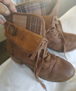 ROCK AND CANDY BROWN PLAID TRIM CUFFED LACE UP ANKLE BOOTS,SIZE 8 - Picture 1 of 5