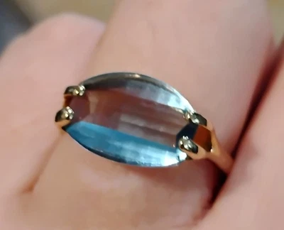 Hermoso anillo a cuadros de cristal azul chapado en oro 7,5  Foto 1 de 4