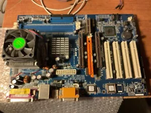 Mainboard Asrock K7upgrade-600 Socket 462 + CPU 2600+ Sempron AGP 1.5 V - Foto 1 di 3