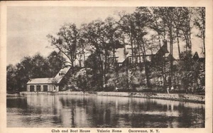 Cartolina Veduta del Club e della Boat House Valeria Home Oscawana, NY Albertype - Foto 1 di 2