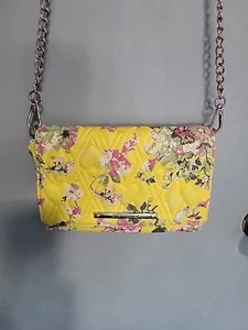 Bolso Bandolera Betsey Johnson Bolsillos con Cremallera Amarillo Floral Cadena Correa - Imagen 1 de 17