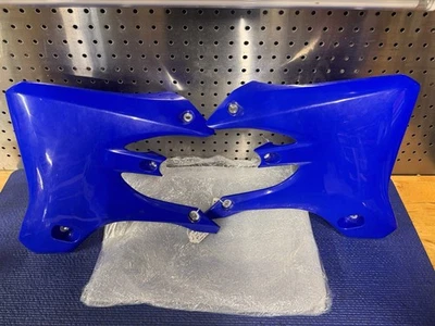 NOS 2003 - 2004 雅马哈 WR250F WR450F 原始设备制造商侧槽罩散热器 — 第 1/4 张图片