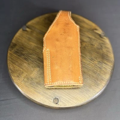 Safariland #2 Brown Leather Holster For Colt G Pistols 2 1/4" Belt Loop RH - Image 1 of 4