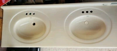 AMERICAN STANDARD 61 in. Fregadero de doble cuenco crema con tocador de mármol cultivado W Foto 1 de 4