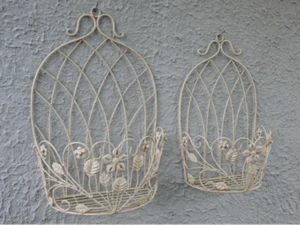 Piantatrici da parete vintage floreali rustiche metallo fiori erba fiori fiori fiori giardino - Foto 1 di 1