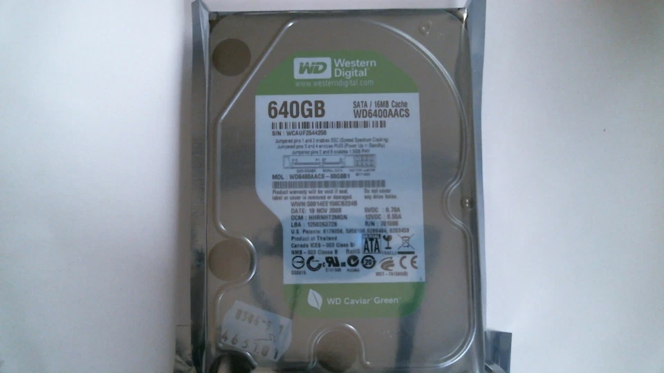 640 GB SATA Western Digital WD6400AACS-00G8B1 7200 RPM Hard Drive New - Image 1 of 1