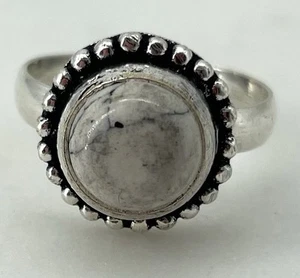 Anillo de Plata 925 Blanco Estilo Howlita Piedra Borde Cuentas Talla 7 Look Boho - Imagen 1 de 4