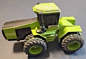 ERTL 1/32 Steiger Panther CP-1400 Green Metal Swivel Middle Tractor Part Repair - Picture 1 of 16