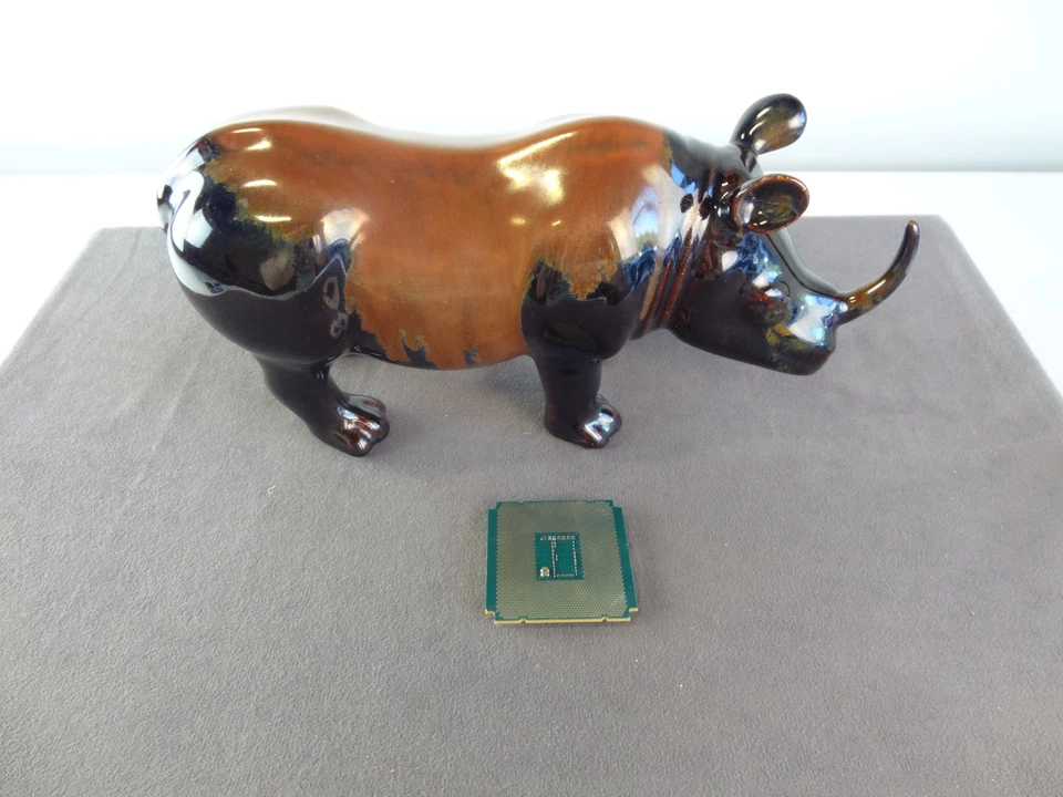 Intel SR1XH Xeon Processor E5-2683 v3 35M Cache, 2.00 GHz - Image 1 of 1