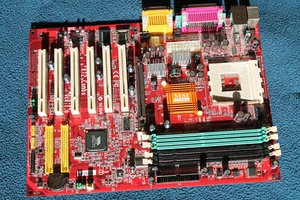 Placa base MSI KT2 Combo MS-6764 VER:1.0 Socket A / 462 DDR SDRAM AGP PCI - Imagen 1 de 5