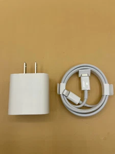 Apple 20W USB-C Netzteil + USB-C auf Lightning Kabel (1 m) - Bild 1 von 3