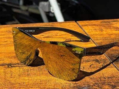 Nuevas gafas de sol de gran tamaño con protección superior plana lentes espejadas para hombre y mujer UV400 Foto 1 de 4